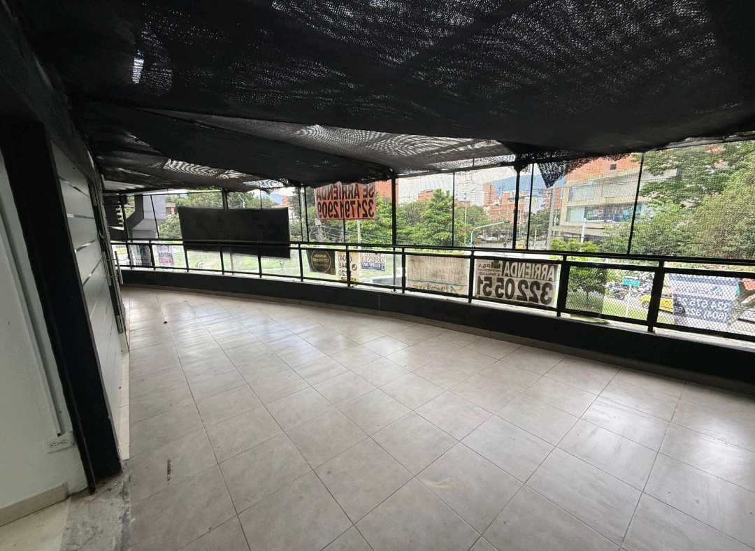 Casa-Local Comercial de 180m² en Santa Gema, Laureles, Medellín