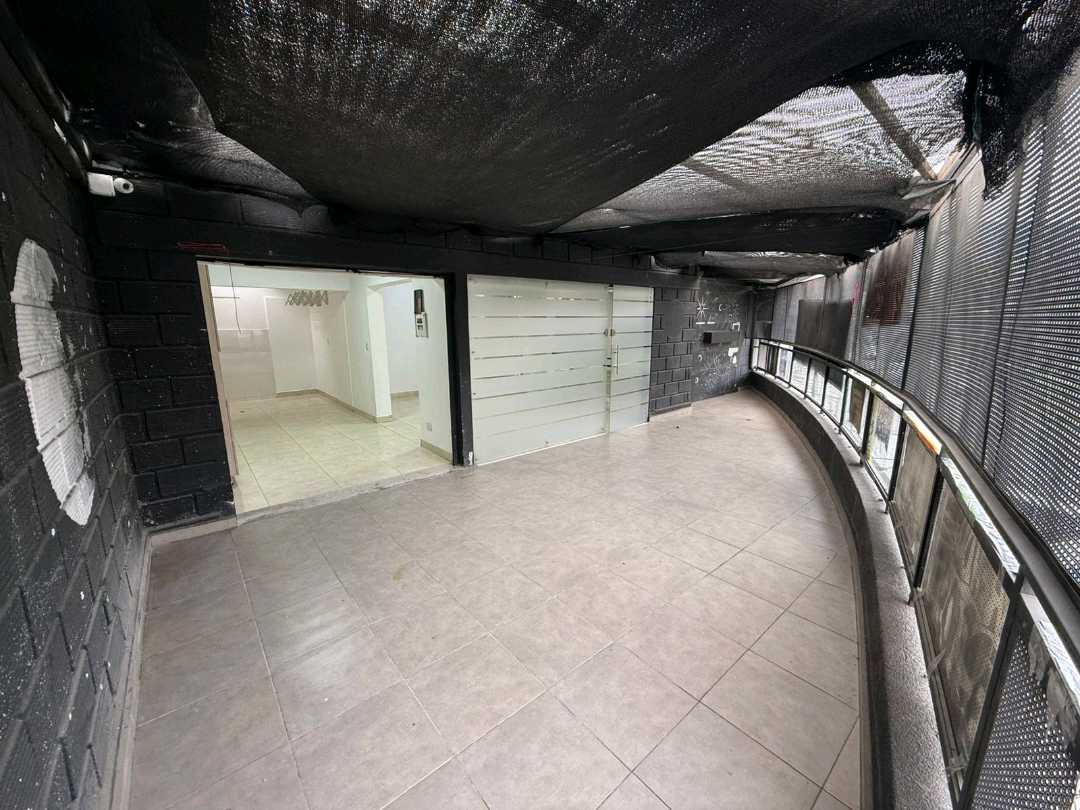 Casa-Local Comercial de 180m² en Santa Gema, Laureles, Medellín
