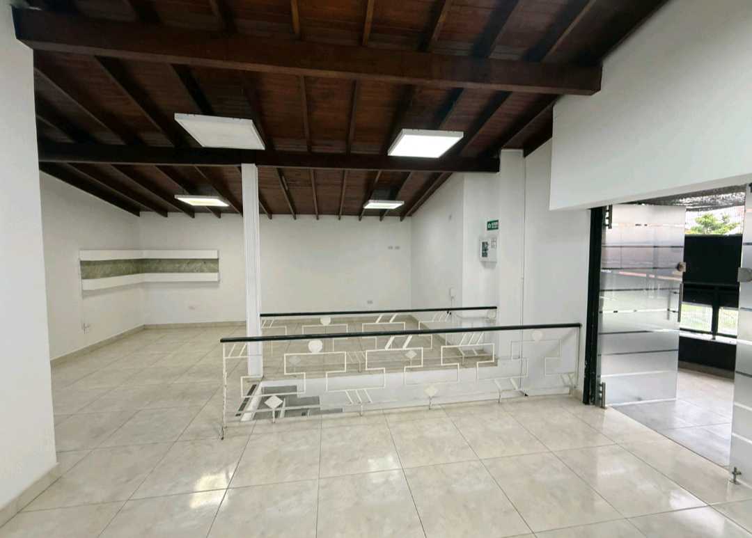 Casa-Local Comercial de 180m² en Santa Gema, Laureles, Medellín