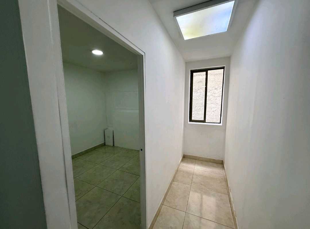 Casa-Local Comercial de 180m² en Santa Gema, Laureles, Medellín