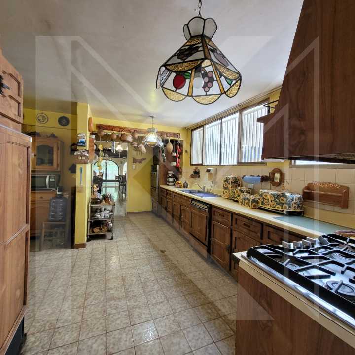 Colinas de Bello Monte - Casa en Venta