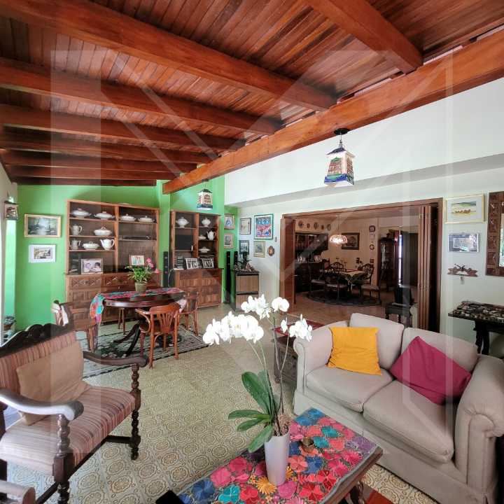 Colinas de Bello Monte - Casa en Venta