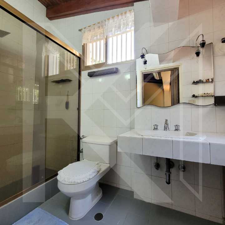 Colinas de Bello Monte - Casa en Venta