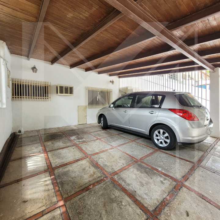 Colinas de Bello Monte - Casa en Venta