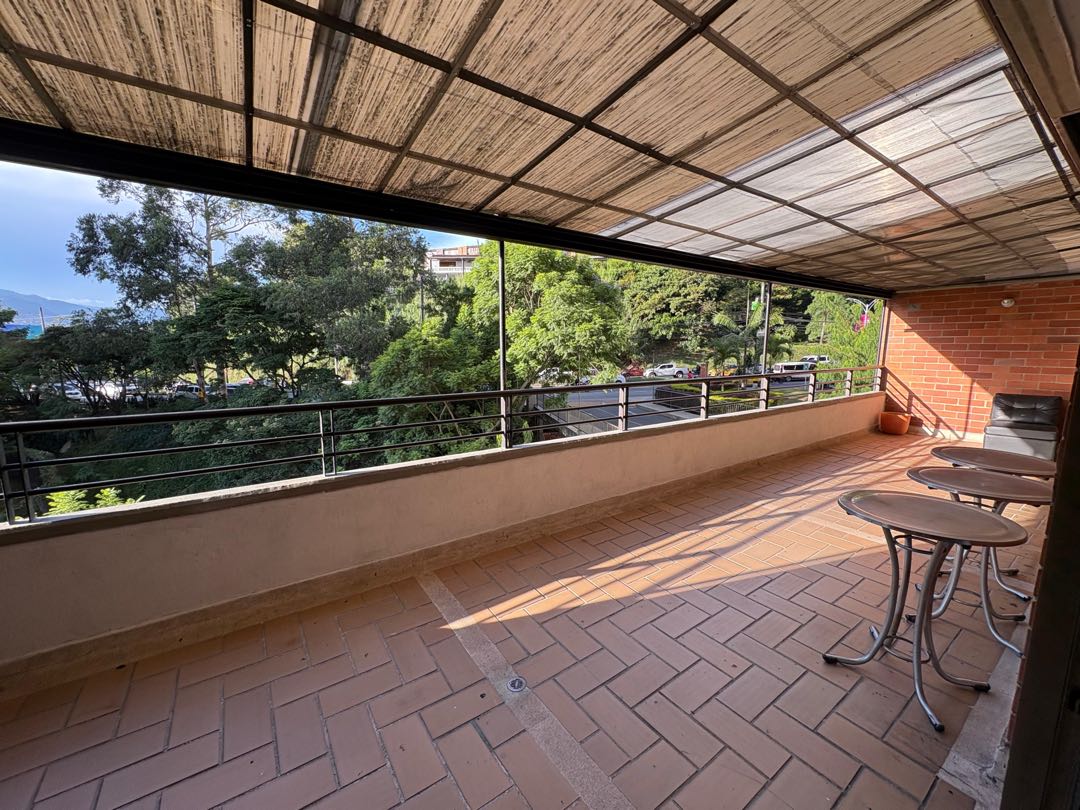Apartaloft en Venta, sector Las Palmas - El Poblado