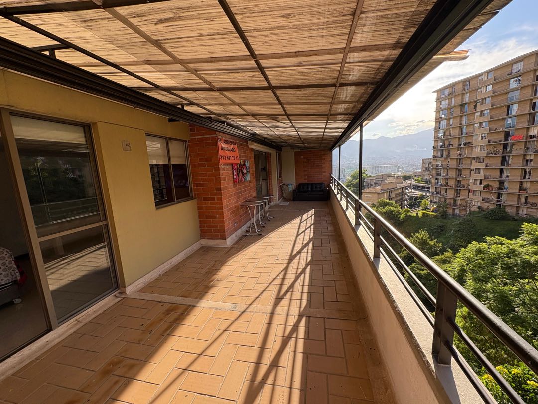 Apartaloft en Venta, sector Las Palmas - El Poblado