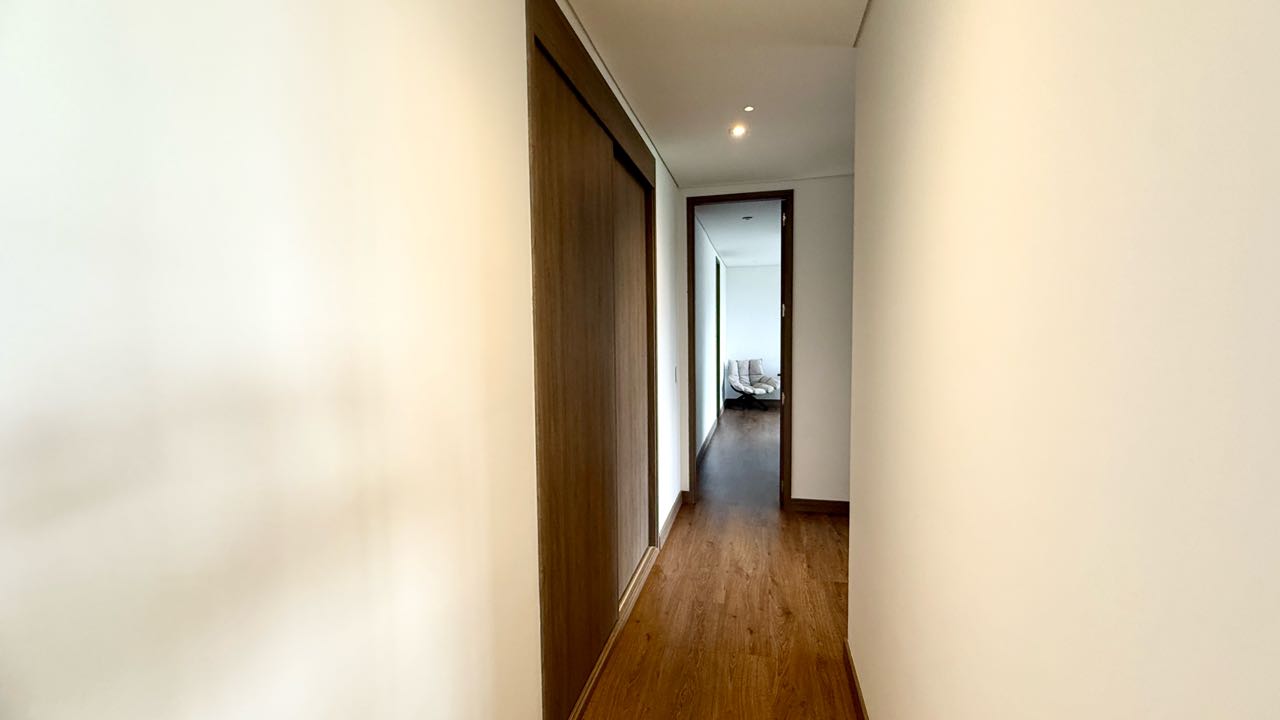 Apartamento en Venta piso alto, sector El Campestre - El Poblado