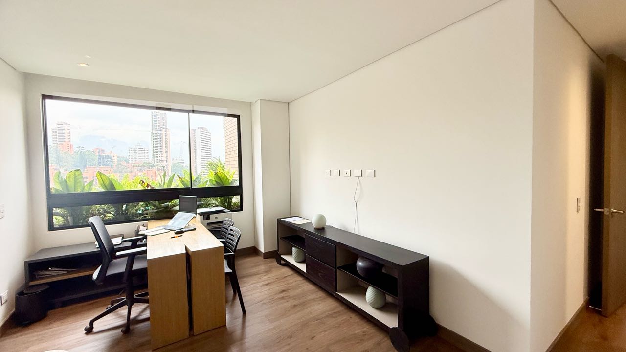 Apartamento en Venta piso alto, sector El Campestre - El Poblado
