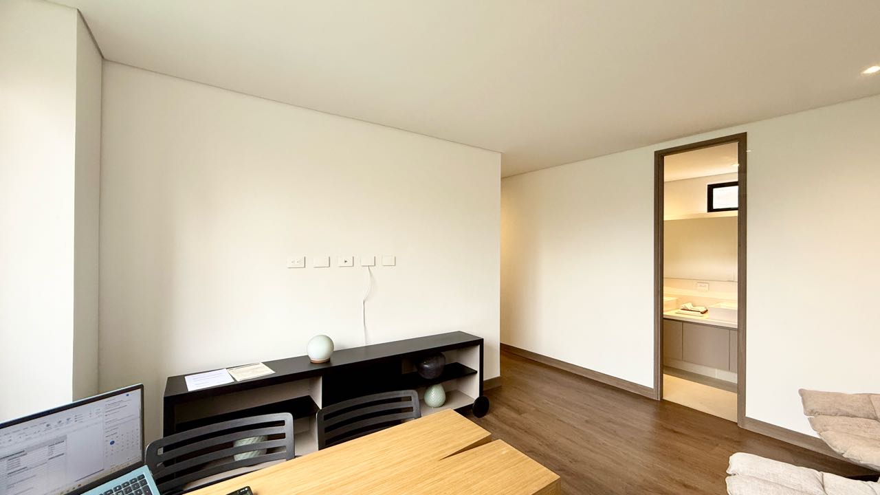Apartamento en Venta piso alto, sector El Campestre - El Poblado