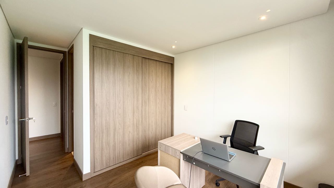 Apartamento en Venta piso alto, sector El Campestre - El Poblado