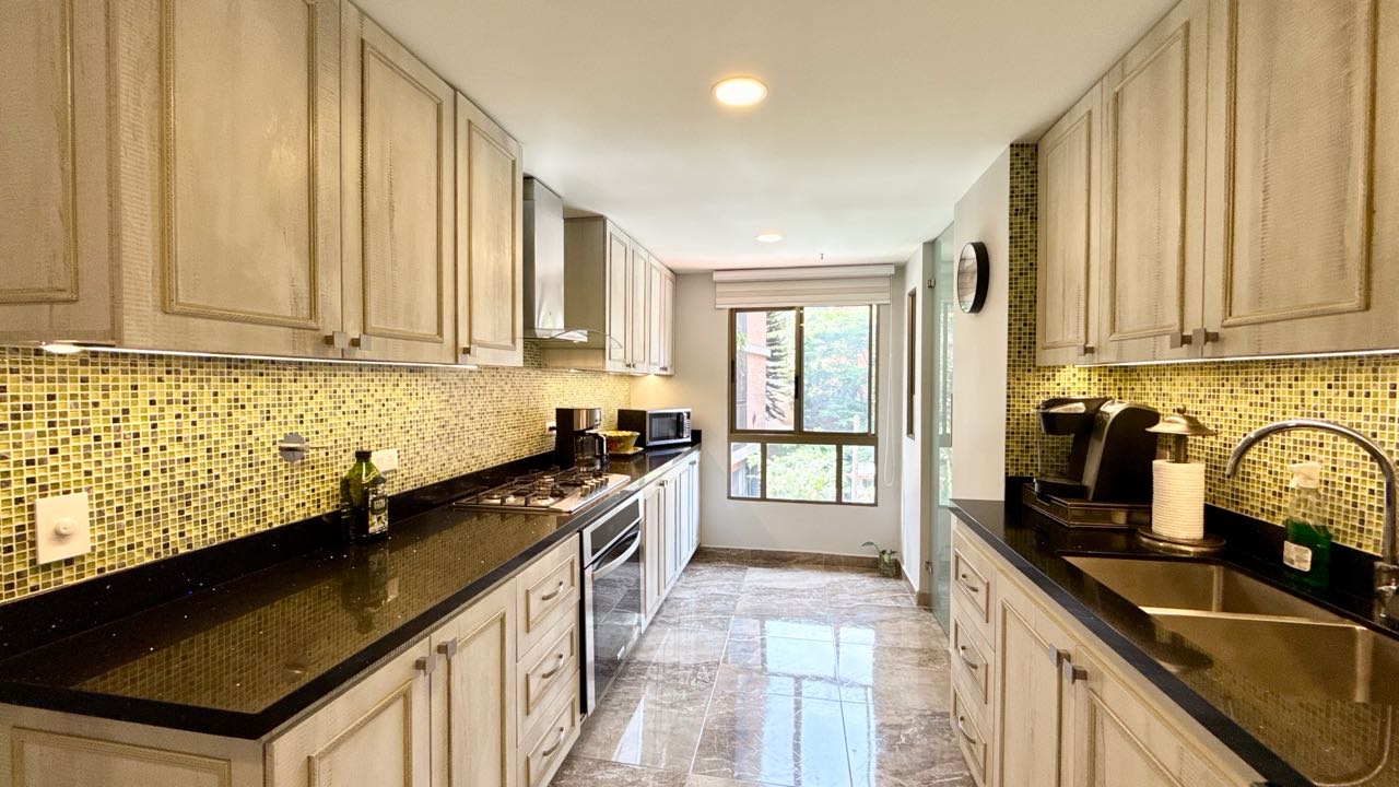 Apartamento en venta. Sector las Lomas, El Poblado - Medellín