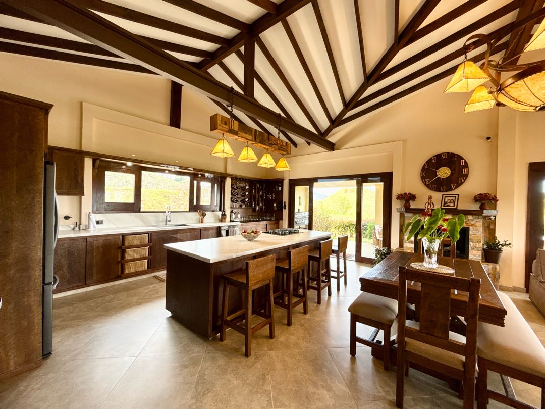 Hermosa casa en venta de 1 nivel en El Retiro, Antioquía