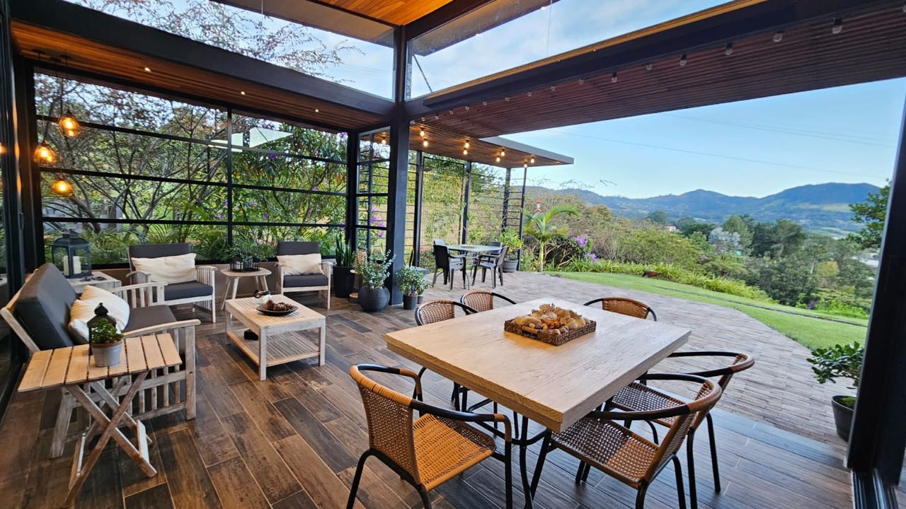 Espectacular casa en venta en Vía la Ceja, Antioquía