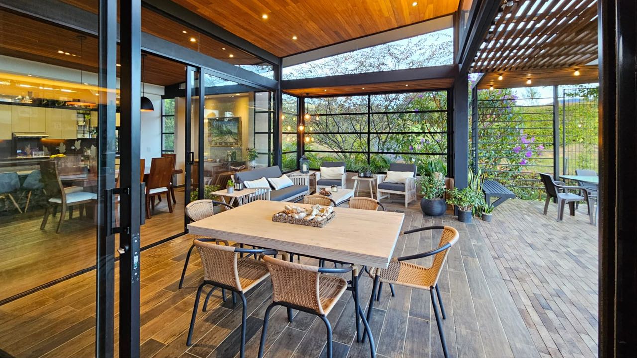 Espectacular casa en venta en Vía la Ceja, Antioquía