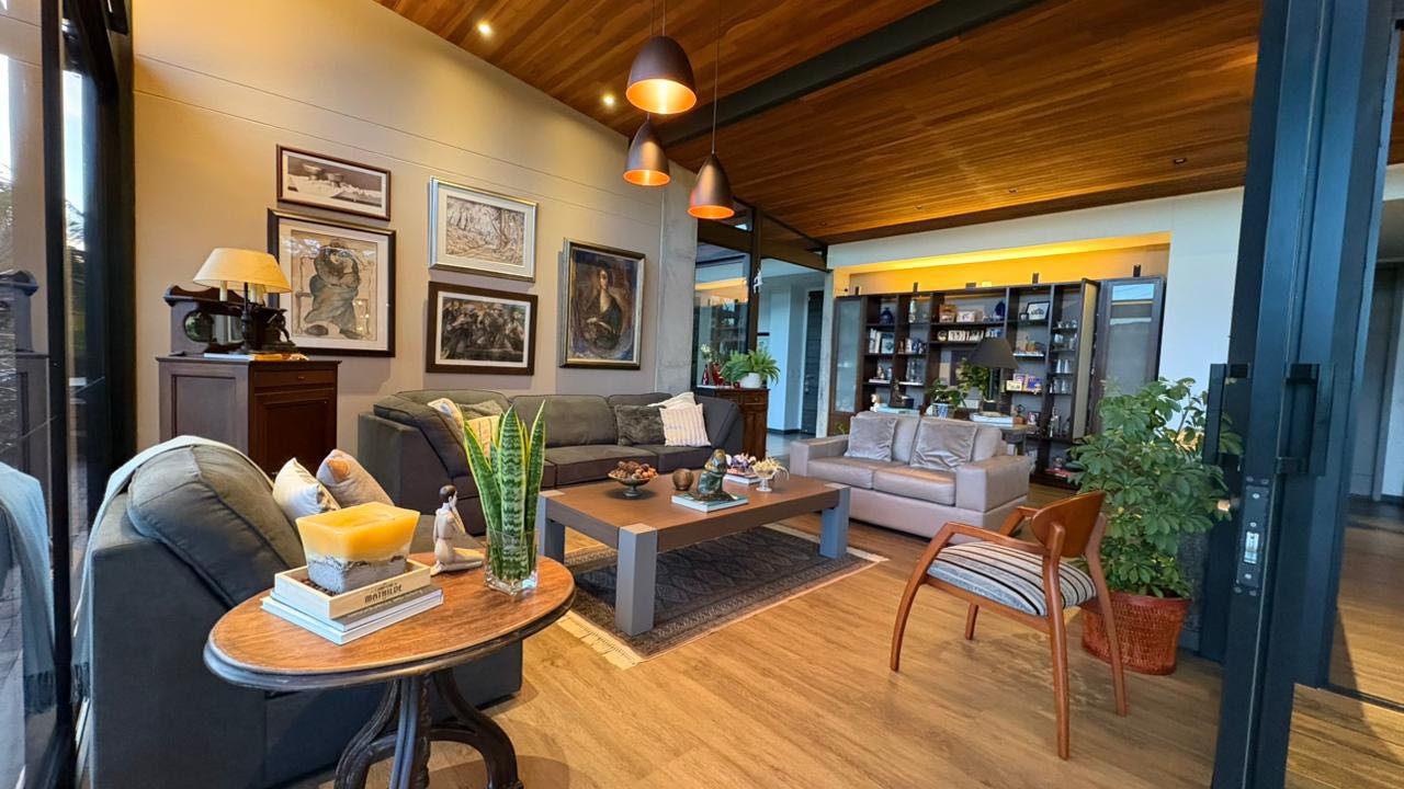 Espectacular casa en venta en Vía la Ceja, Antioquía