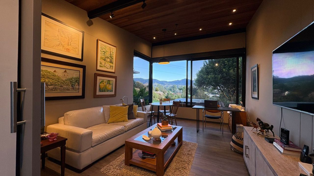 Espectacular casa en venta en Vía la Ceja, Antioquía