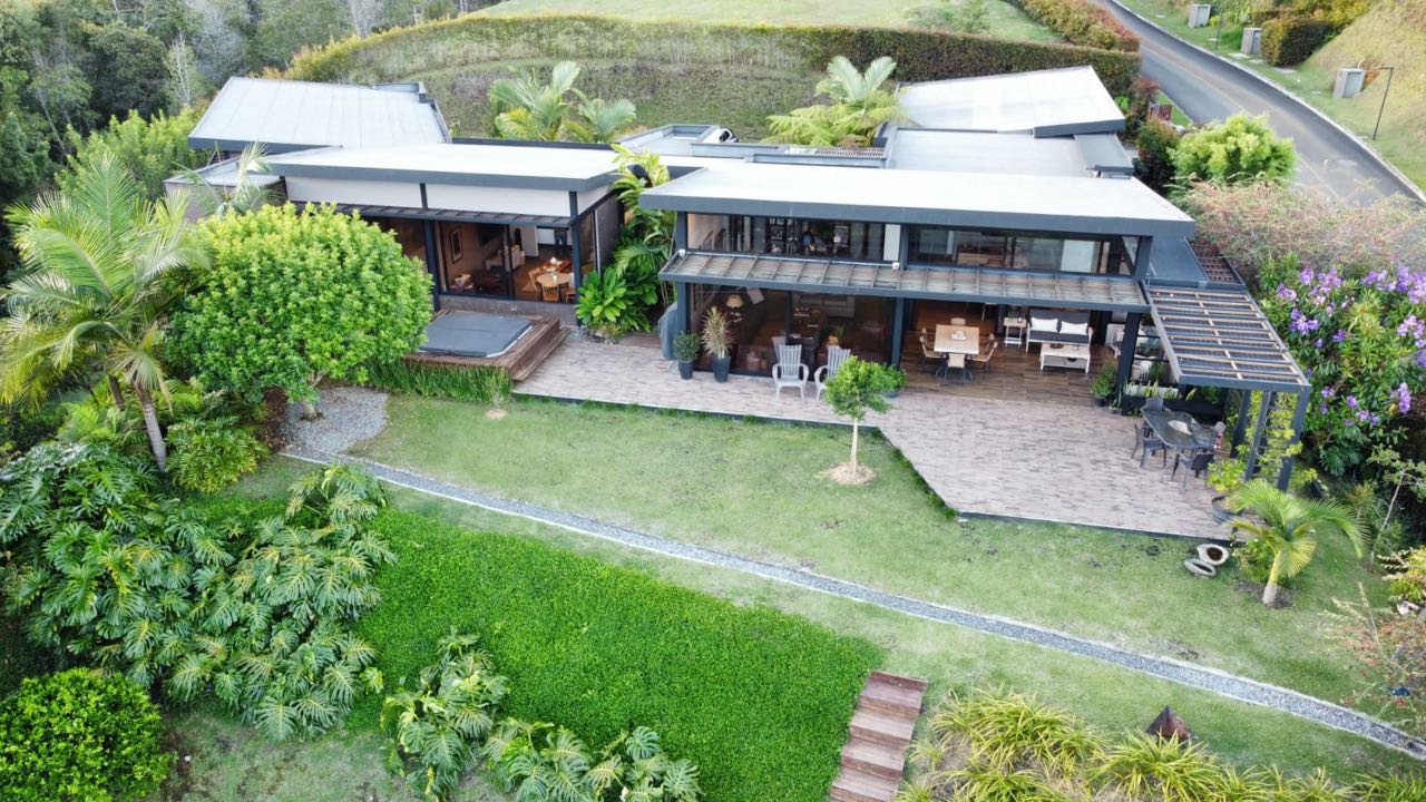 Espectacular casa en venta en Vía la Ceja, Antioquía