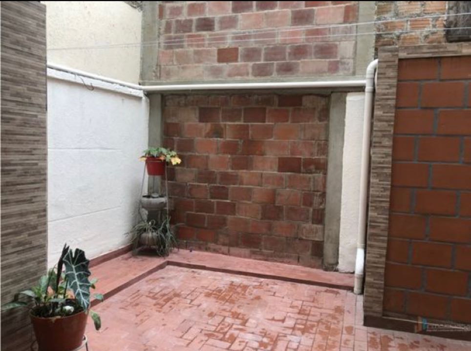 EDIFICIO EN VENTA AL ORIENTE DE CALI BARRIO BOYACA