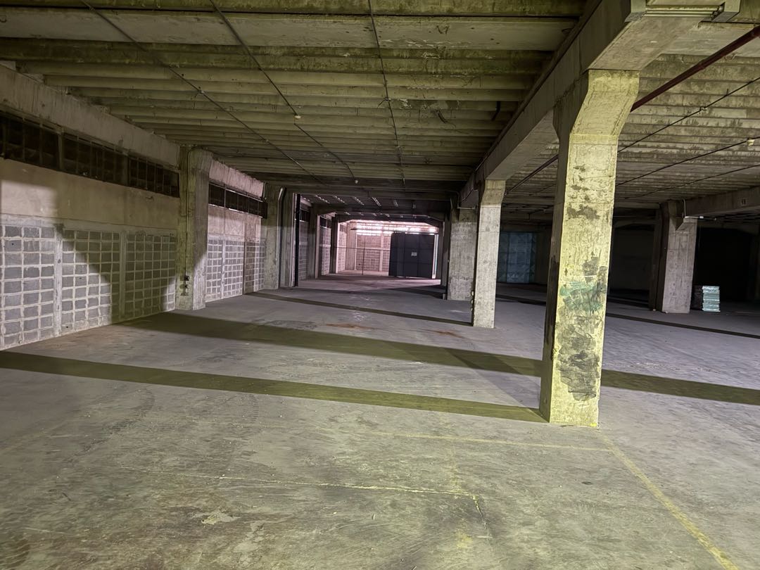 En alquiler galpón 2048m2. Zona Industrial Cloris. Guarenas