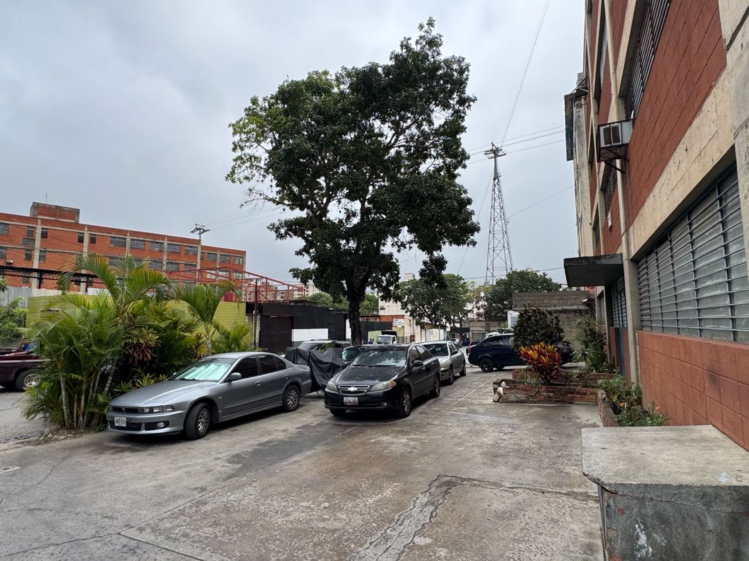 En Alquiler Planta Industrial en Palo Verde. Sucre – Caracas