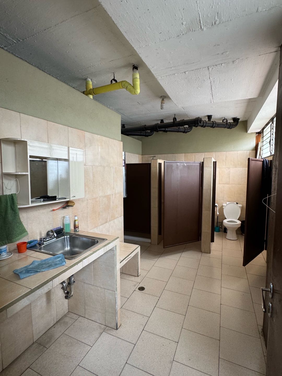 En Venta Edificio Industrial en Palo Verde. Sucre – Caracas