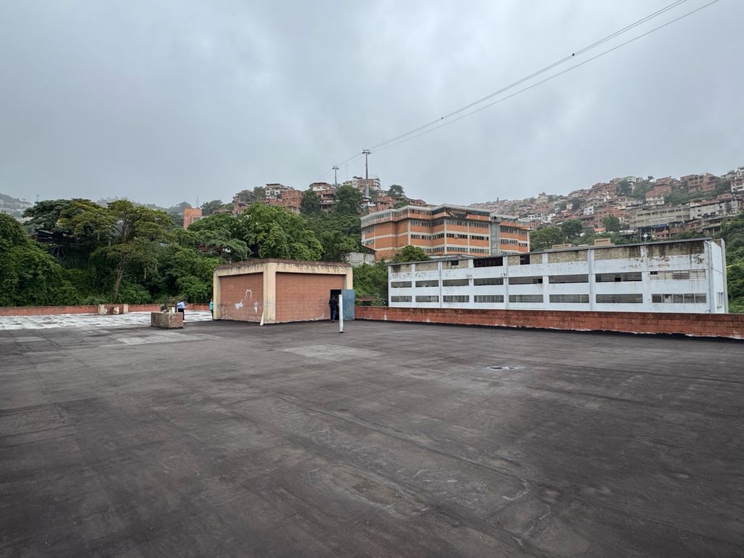 En Venta Edificio Industrial en Palo Verde. Sucre – Caracas