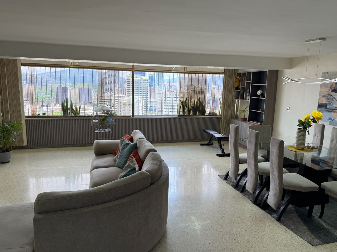 En Venta Apto 142m San Bernardino. Municipio Libertador.Caracas