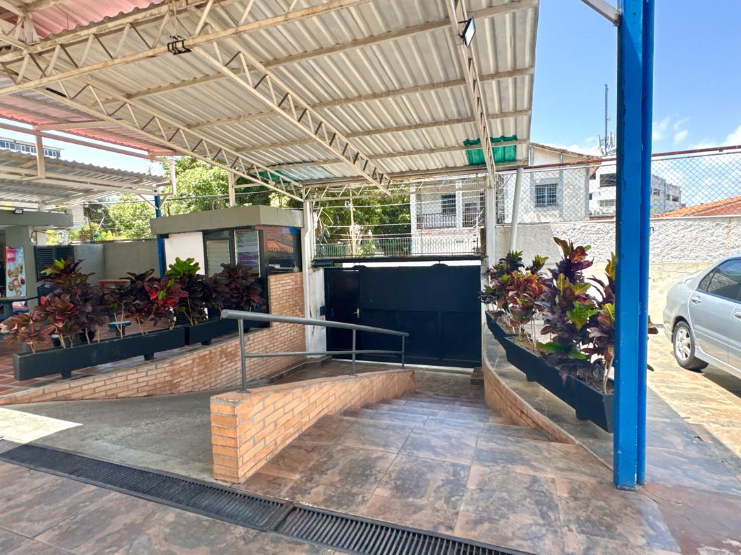 En Venta Casa Comercial San Rafael de La Florida. Caracas Libertador