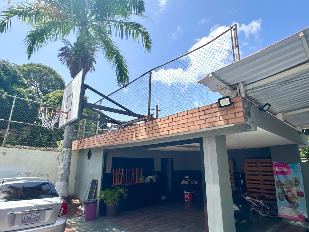 En Venta Casa Comercial San Rafael de La Florida. Caracas Libertador