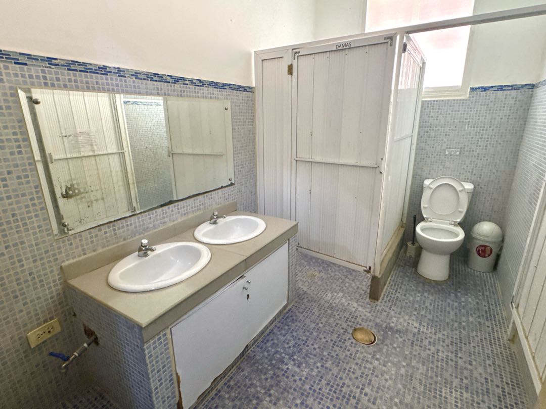En Venta Casa Comercial San Rafael de La Florida. Caracas Libertador