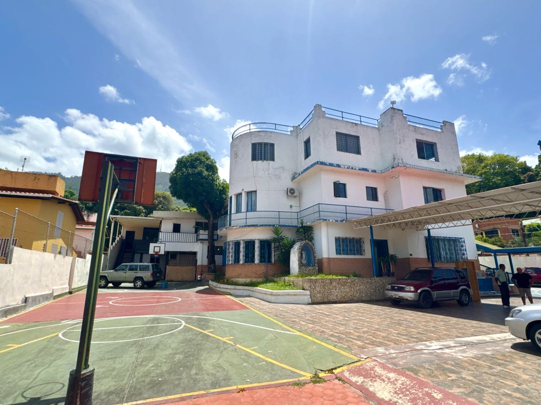 En Venta Casa Comercial San Rafael de La Florida. Caracas Libertador