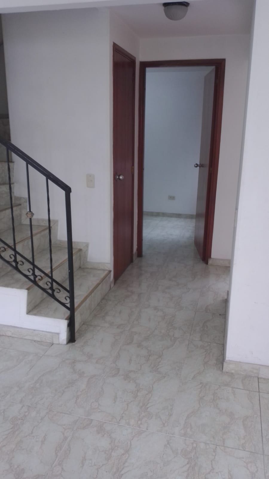 EN VENTA CASA EN CONJUNTO CERRADO 5 HABITACIONES BARRIO VILLA PILAR