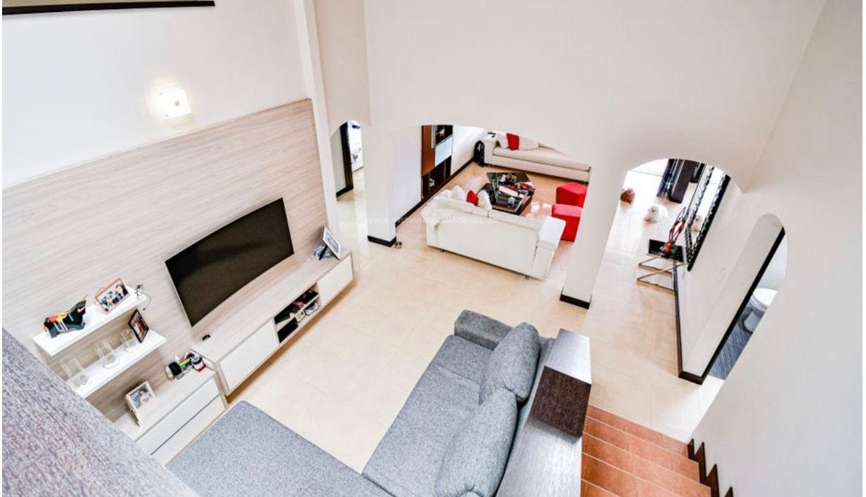 En Venta casa en la Alhambra