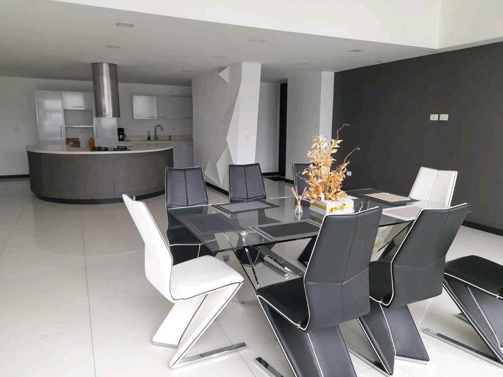 En venta espectacular Penthouse en el Barrio Pinares