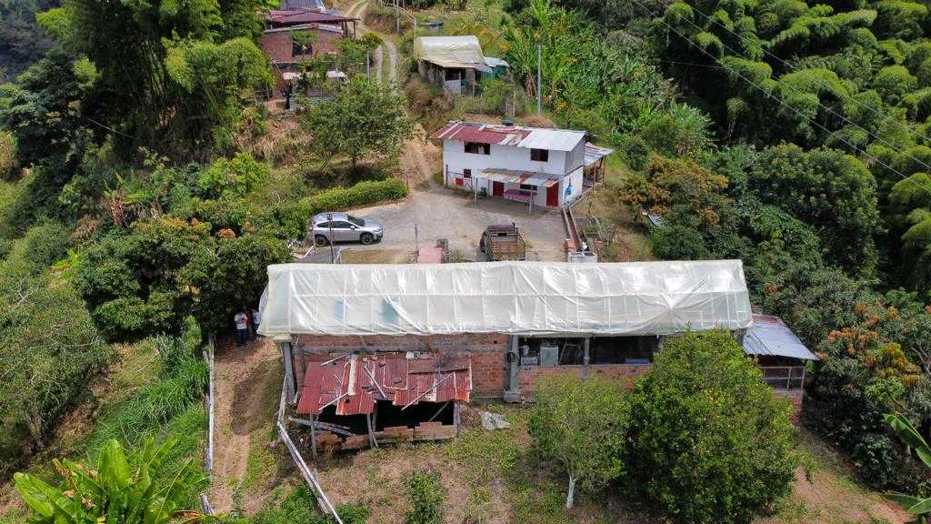 EN VENTA FINCA PRODUCTIVA QUIEBRA DE VELEZ VEREDA SANTA CLARA