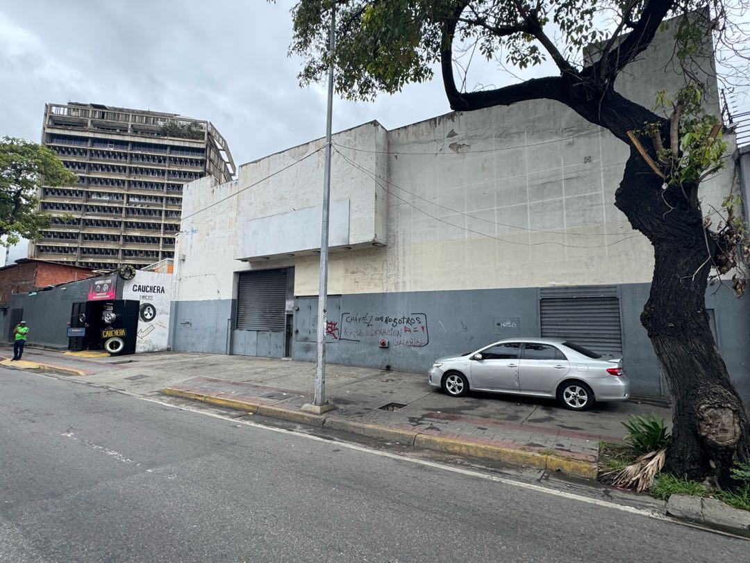 En Venta Galpon Comercial Av. Nueva Granada. Libertador – Caracas