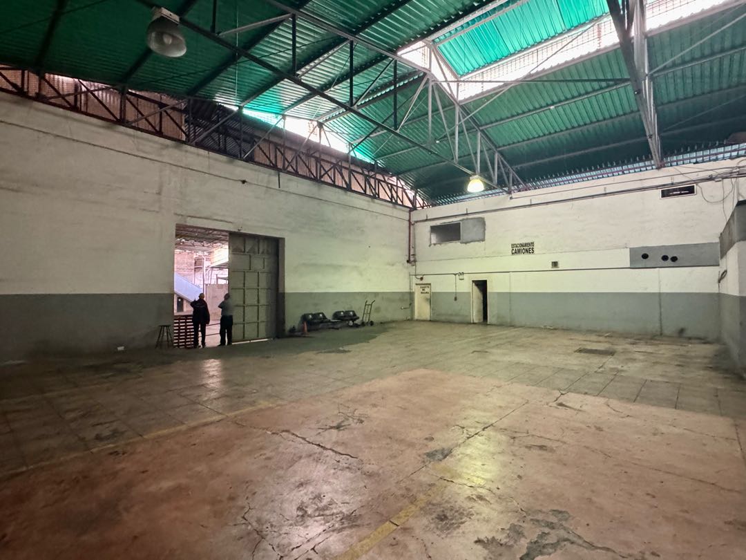 En Venta Galpon Comercial Av. Nueva Granada. Libertador – Caracas
