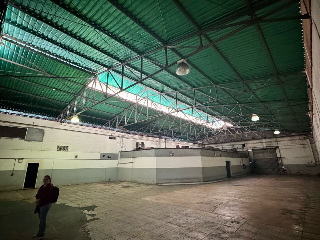 En Venta Galpon Comercial Av. Nueva Granada. Libertador – Caracas