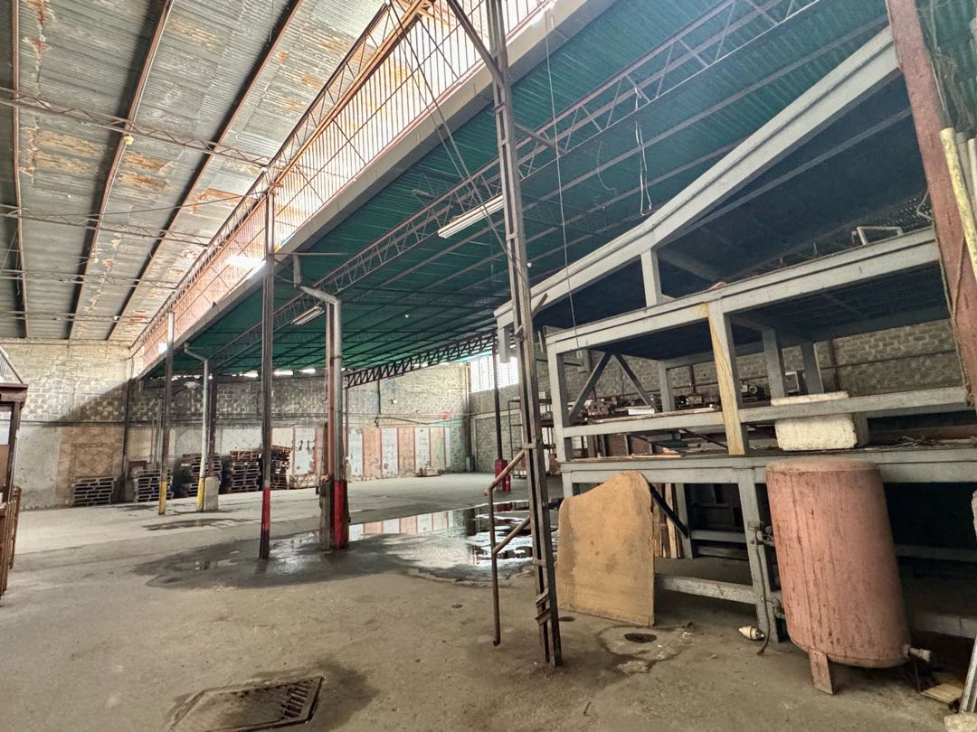 En Venta Galpon Comercial Av. Nueva Granada. Libertador – Caracas