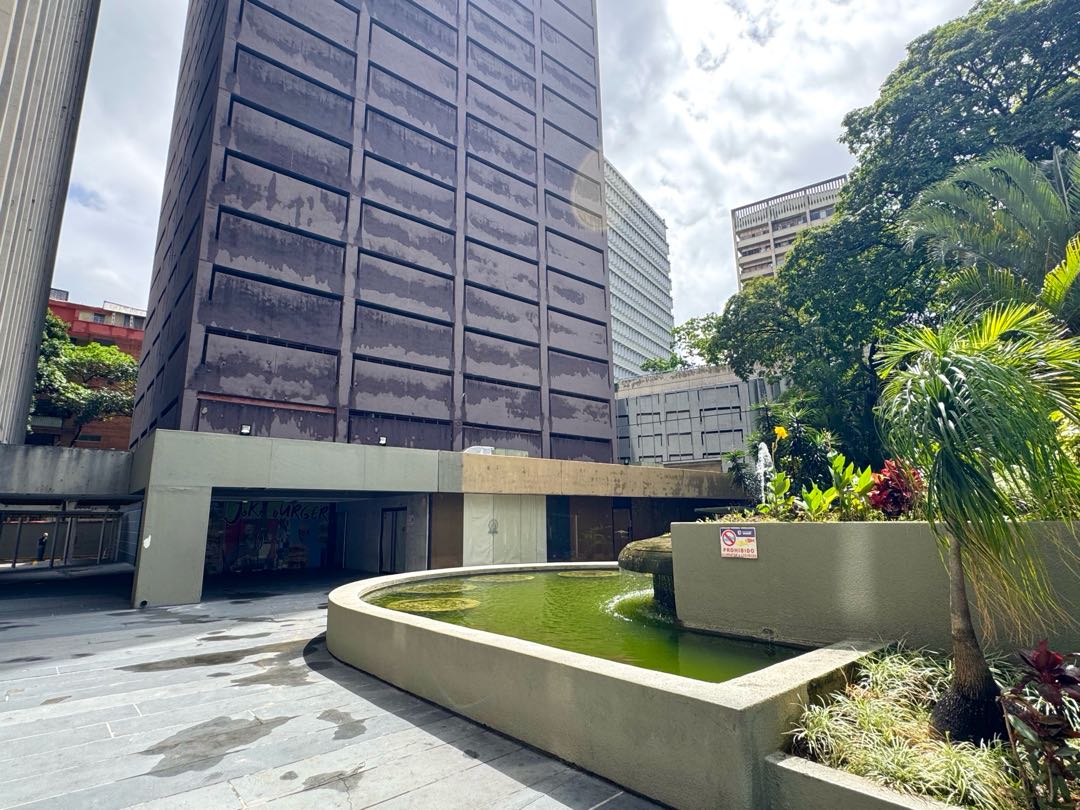 En Venta Local Comercial en Los Palos Grandes. Chacao – Caracas