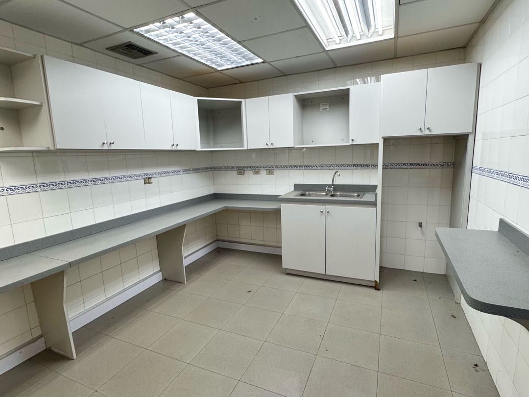 En Venta Local Comercial en Los Palos Grandes. Chacao – Caracas
