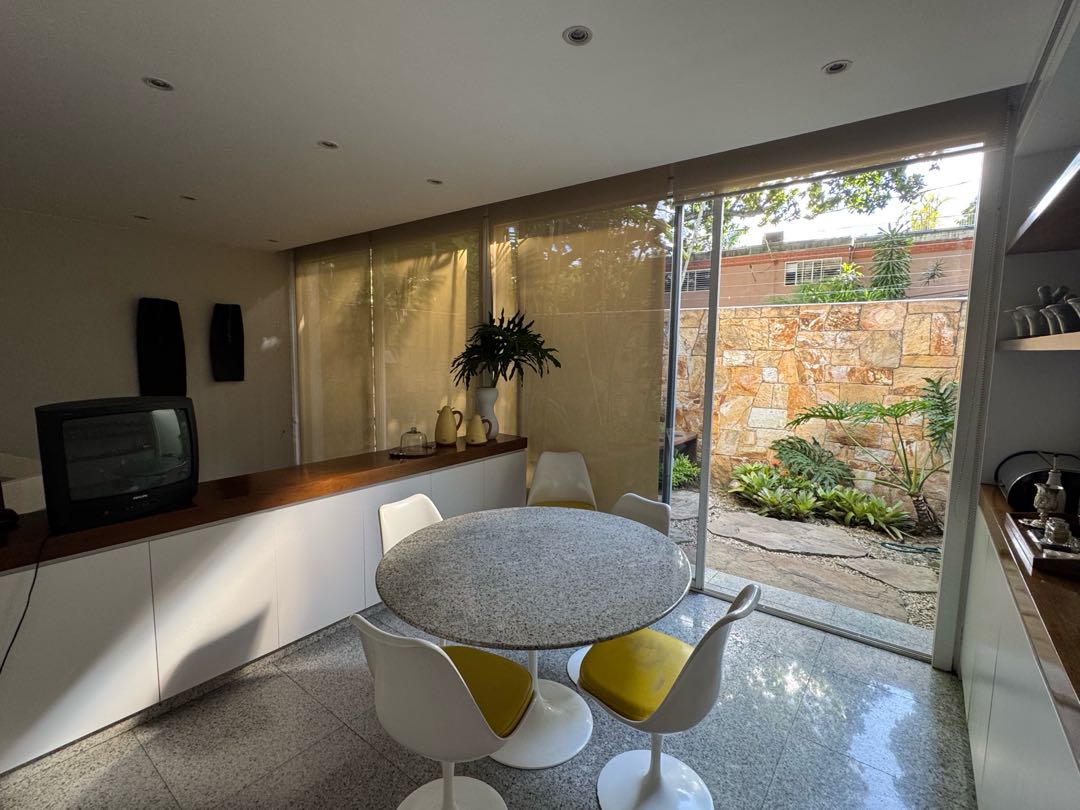 En Venta Lujosa Casa ubicada en Los Chorros. Sucre – Caracas