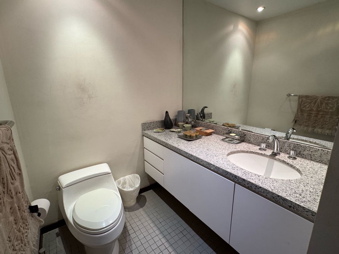 En Venta Lujosa Casa ubicada en Los Chorros. Sucre – Caracas