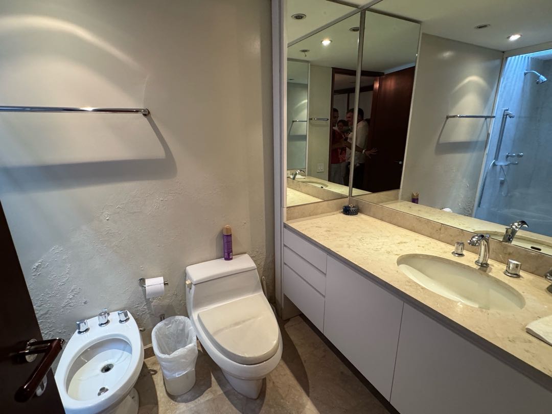 En Venta Lujosa Casa ubicada en Los Chorros. Sucre – Caracas
