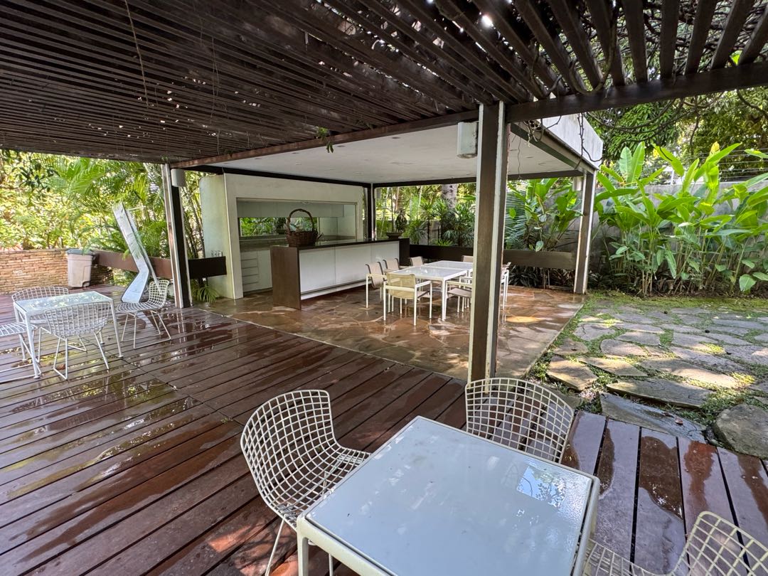 En Venta Lujosa Casa ubicada en Los Chorros. Sucre – Caracas