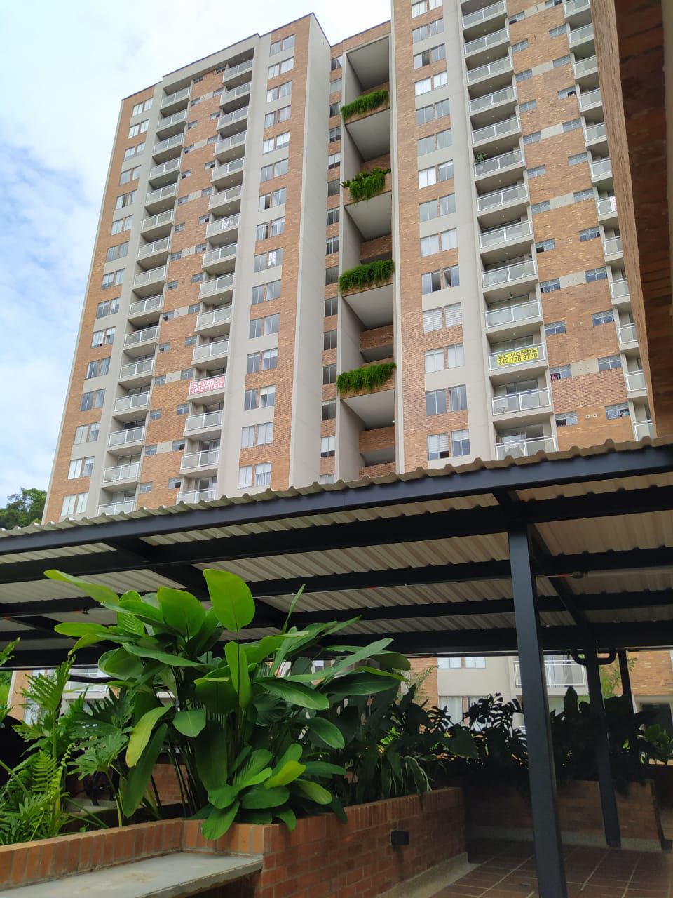 En venta moderno apartamento El Poblado Pereira