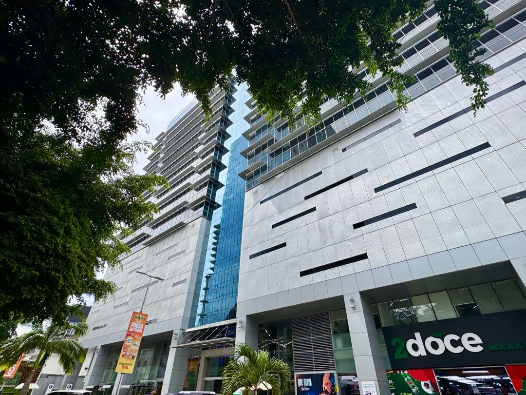 En Venta Oficina Doble Obra Gris Torre Madrid. Las Mercedes Caracas
