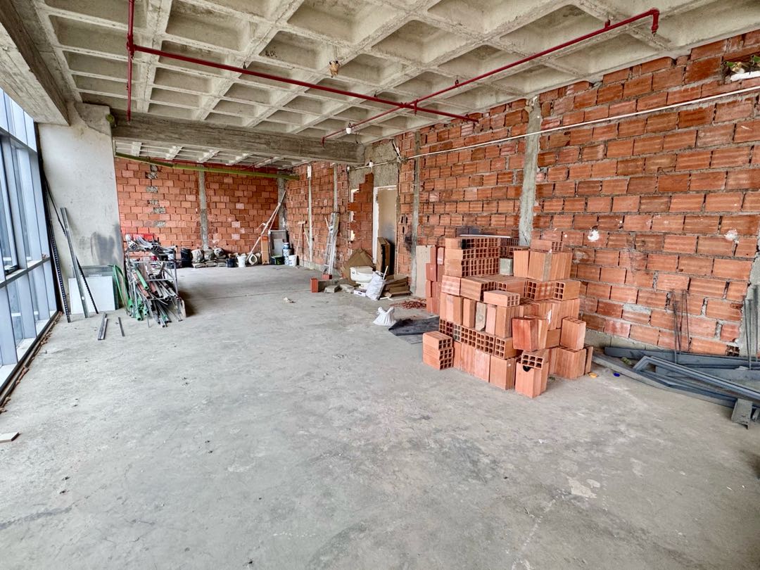 En Venta Oficina Obra Gris Torre Madrid Las Mercedes Baruta Caracas
