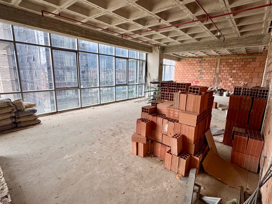 En Venta Oficina Obra Gris Torre Madrid Las Mercedes Baruta Caracas