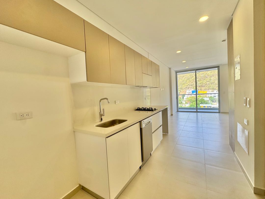 Estudio en venta a una cuadra de la playa en pozos colorados